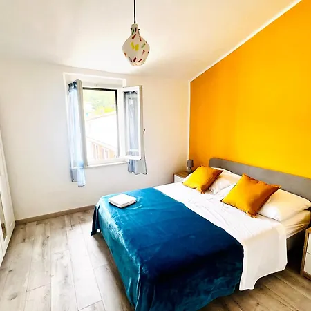 Nuovi Neli Apartment *
