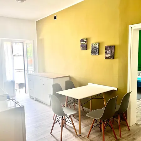 Nuovi Neli Apartment *